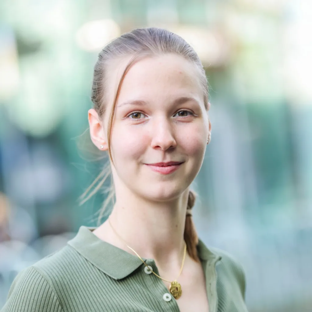 Porträt von Julia Schöne