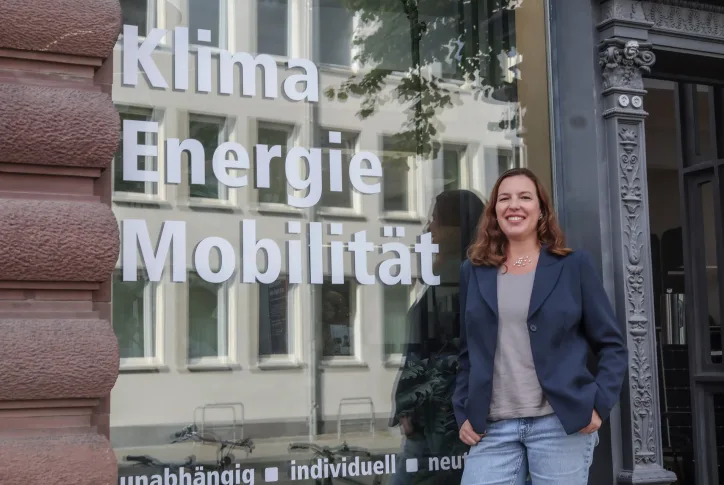 Porträt von Geschäftsführerin Anne Held